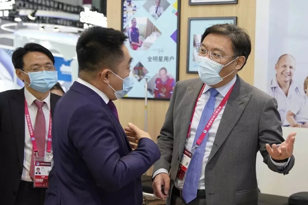 为生命创新！省长到访德国 Active Air 进博会展台